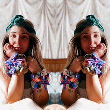 The Bowhow Scrunchie Peaches en Regalia